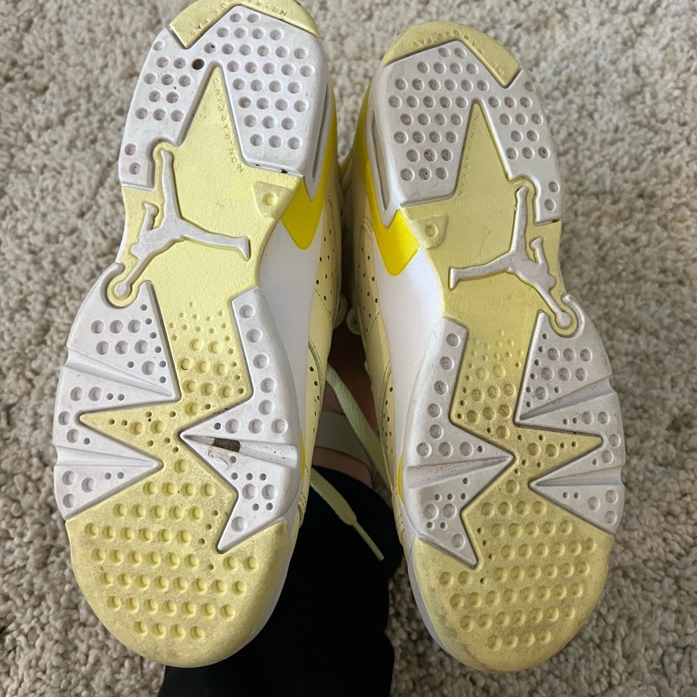 Jordan retro 6 citron size 6Y - Picture 5 of 9